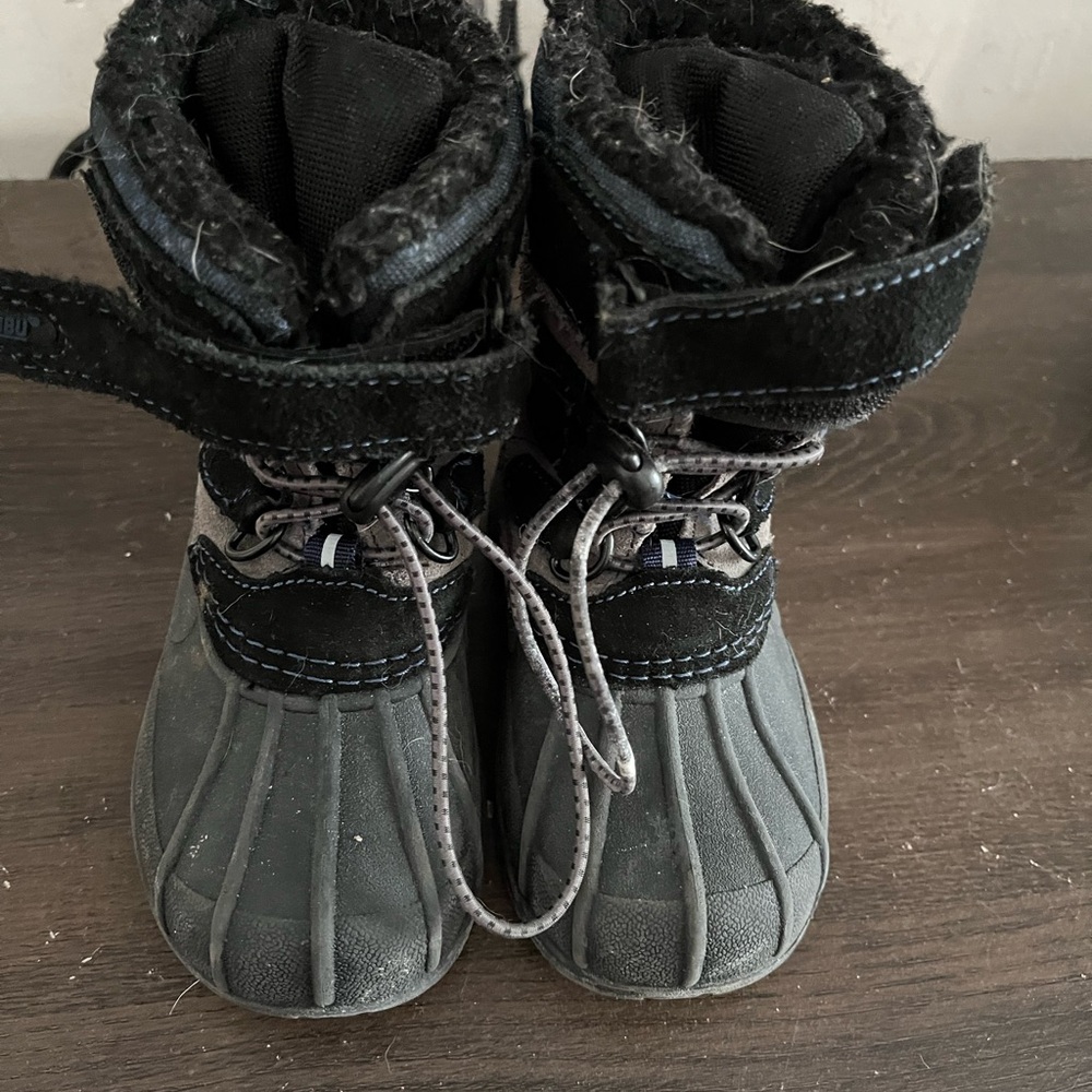 Cat & Jack Black and Gray Kids Snow Boots
